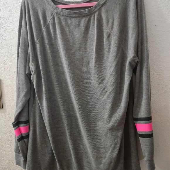 Juicy Couture Sweater - Picture 2 of 3